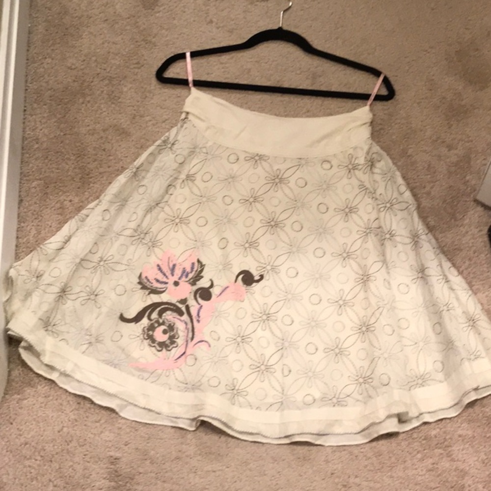 TED BAKER Embroidered Skirt. Cream. Size 1